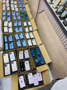 iPhone Premium Mix Wholesale Pallet — 30 Units, Grade A+, Unlocked — thumbnail 1
