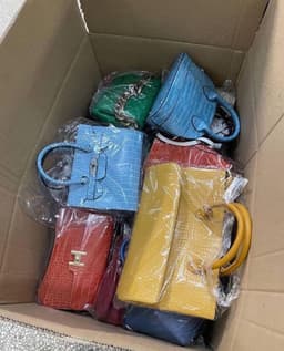 Premium Handbags Wholesale Pallet — 85 Units, Grade A-B, Mixed Styles — thumbnail 2