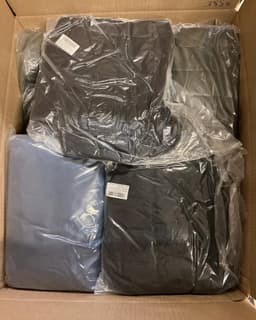 Winter Hooded Jackets Wholesale Pallet — 70 Pieces, Grade A-B — thumbnail 2