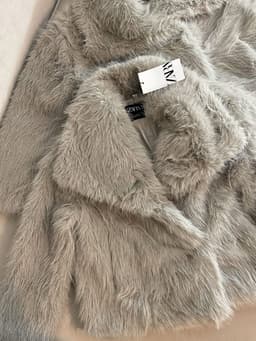 Zara Jackets Wholesale Pallet — 100 Units, Grade A — thumbnail 4