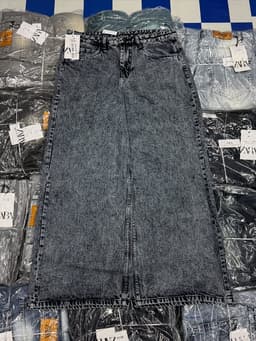 Zara Pants Wholesale Pallet — 500 Units, Grade A — thumbnail 3